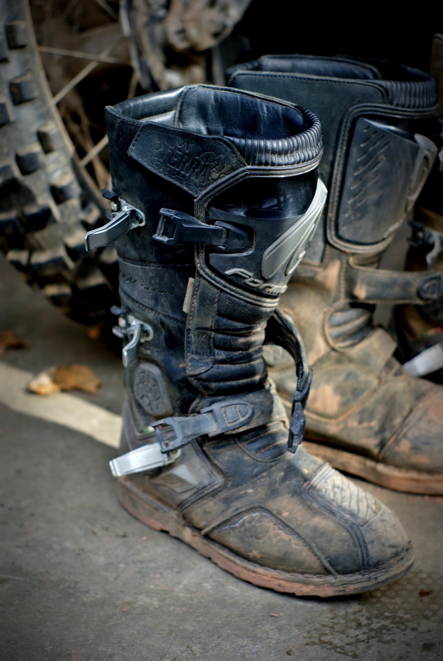 forma terra evo low motorcycle boots